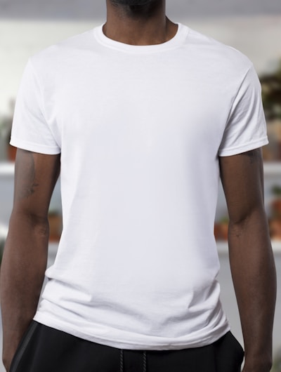 Black Tee